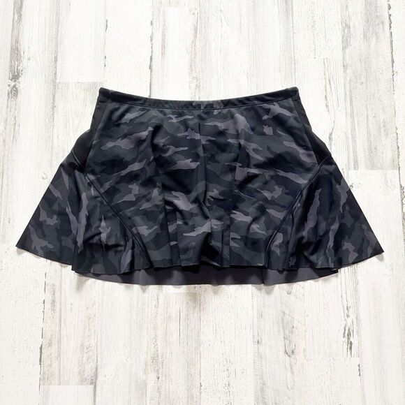 Athleta Match Point Skort Sz L in Black Camo - Picture 2 of 5
